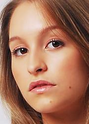 Карла Диаз